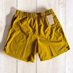 Nike Challenger Running Dri-Fit Shorts Gold Men’s Medium 7” Length NWT